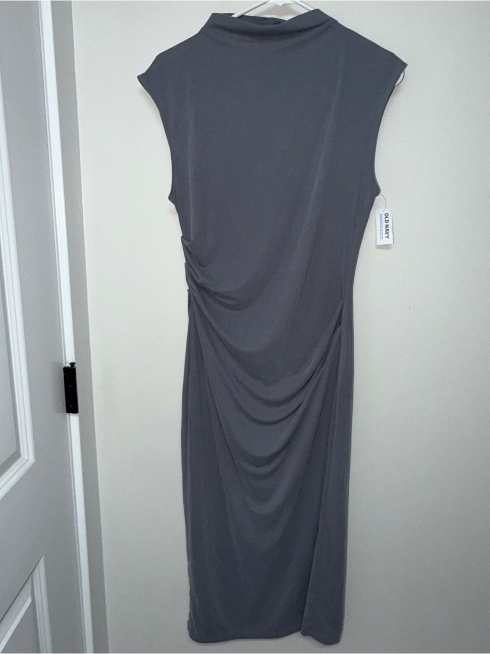 Old Navy Sleeveless Midi Dress in Charcoal Gray